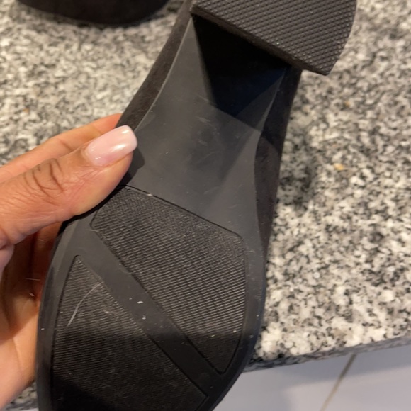 Black shoes - Picture 5 of 6